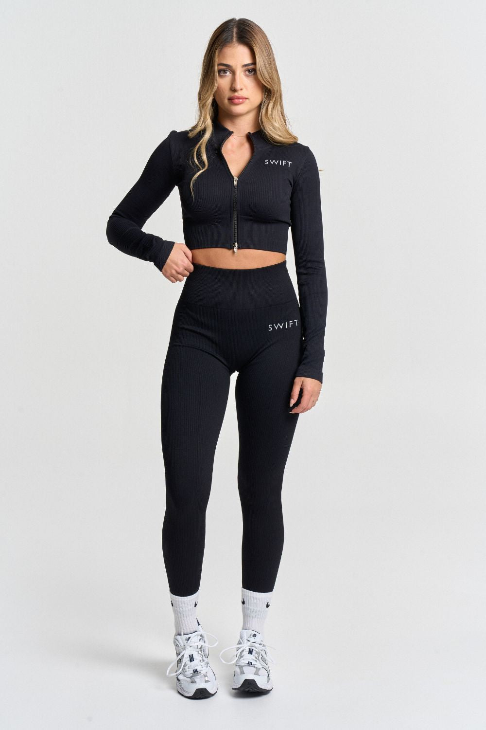 Black Ribbed Crop Longsleeve